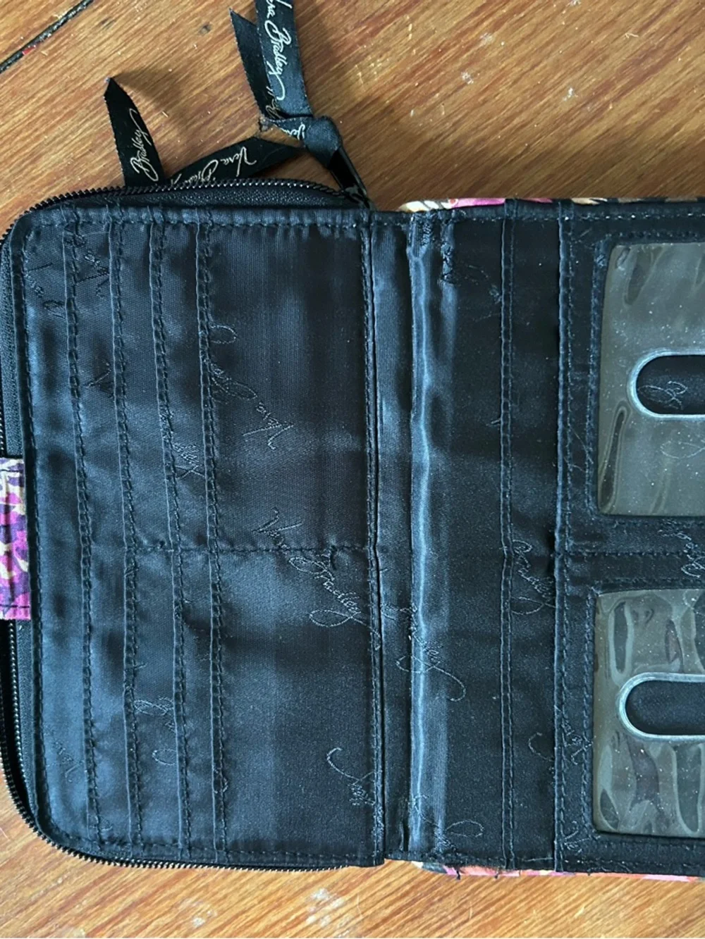 Vera Bradley RFID Turnlock Wallet - Picture 4 of 6